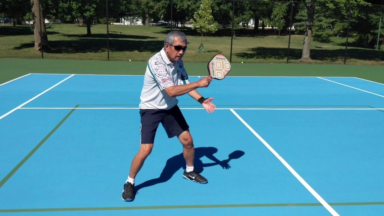 Lợi ích của việc sử dụng kỹ thuật Backhand Flick trong Pickleball