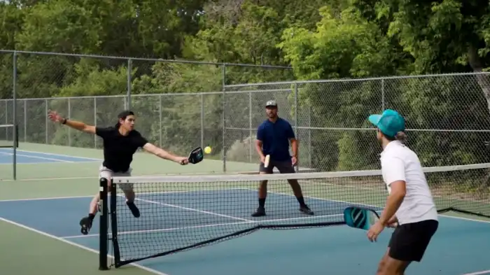 cách di chuyển để thực hiện cú đánh Erne