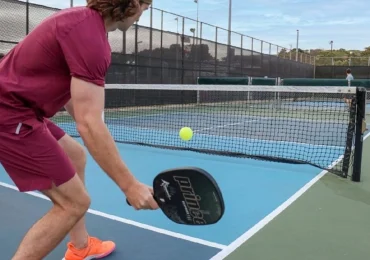 Kỹ thuật Block Pickleball: Bí quyết phòng thủ giúp bạn không còn bị ép sân